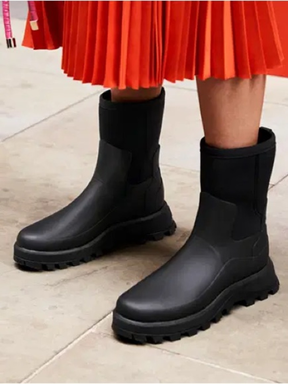 HUNTER | Women's City Explorer Short Rain Boots | Black Matte | Size 9